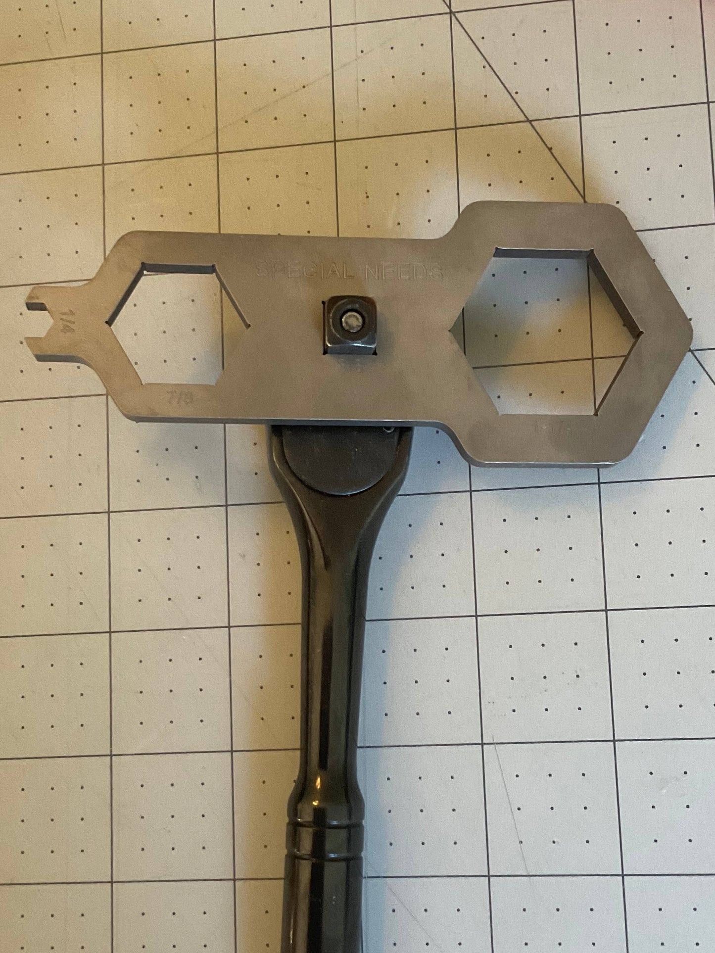 HONEY BADGER MULTI-TOOL